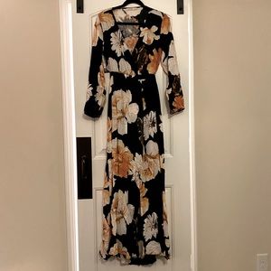 NWT boutique Floral Maxi dress Medium